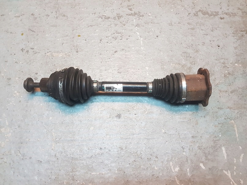 фото №1, Audi a4 b8 8k0 a5 8t0 lift привідний вал передня ліва 2.0