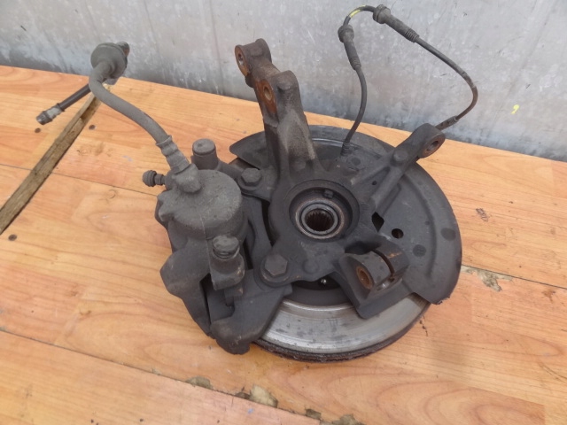 фото №2, Dacia logan ii 2017 0,9 tce поворотный кулак правая перед