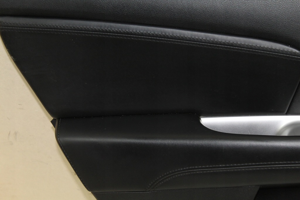 фото №2, Обшивка двері лівий задня fiat freemont