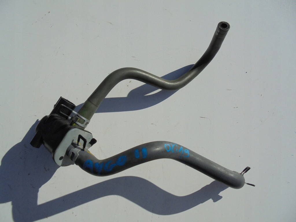 фото №1, Toyota aygo ii клапан вакууму 1.0 90910-wc003