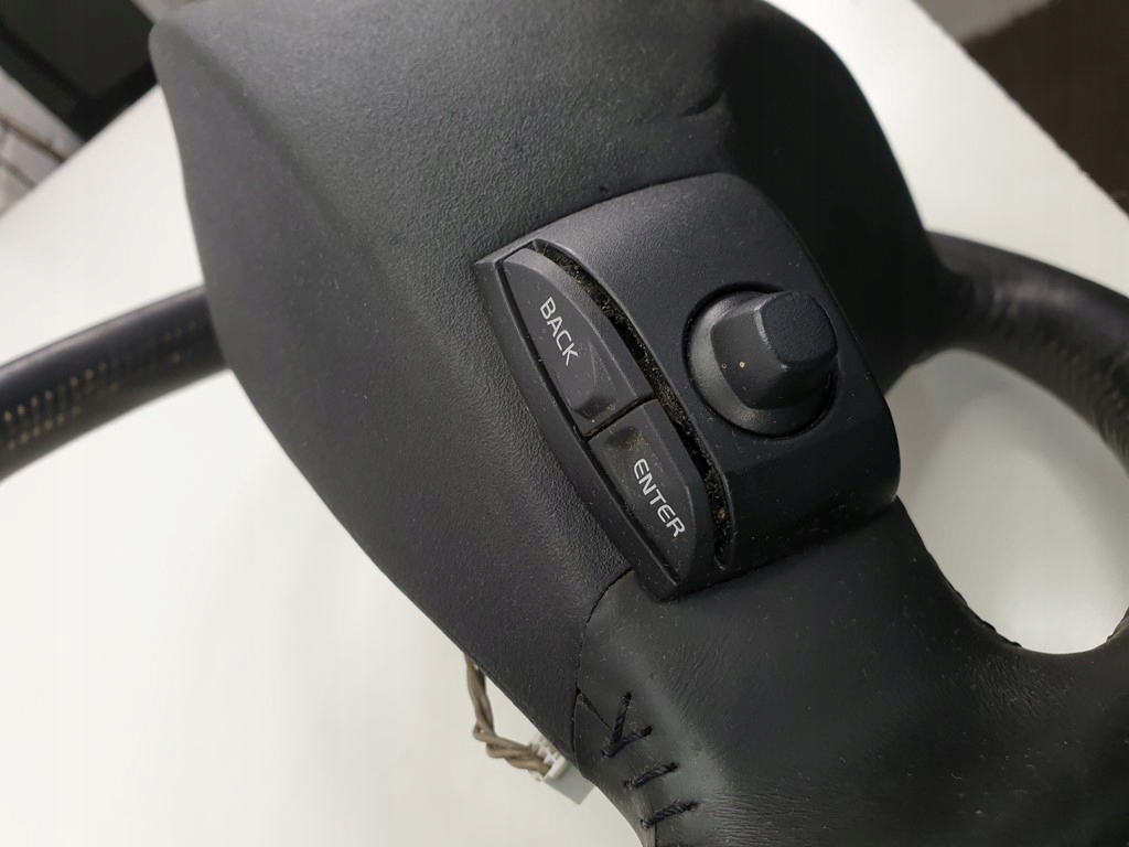 фото №7, Воздуховод мультифункция кожаный volvo v50 c30 c70