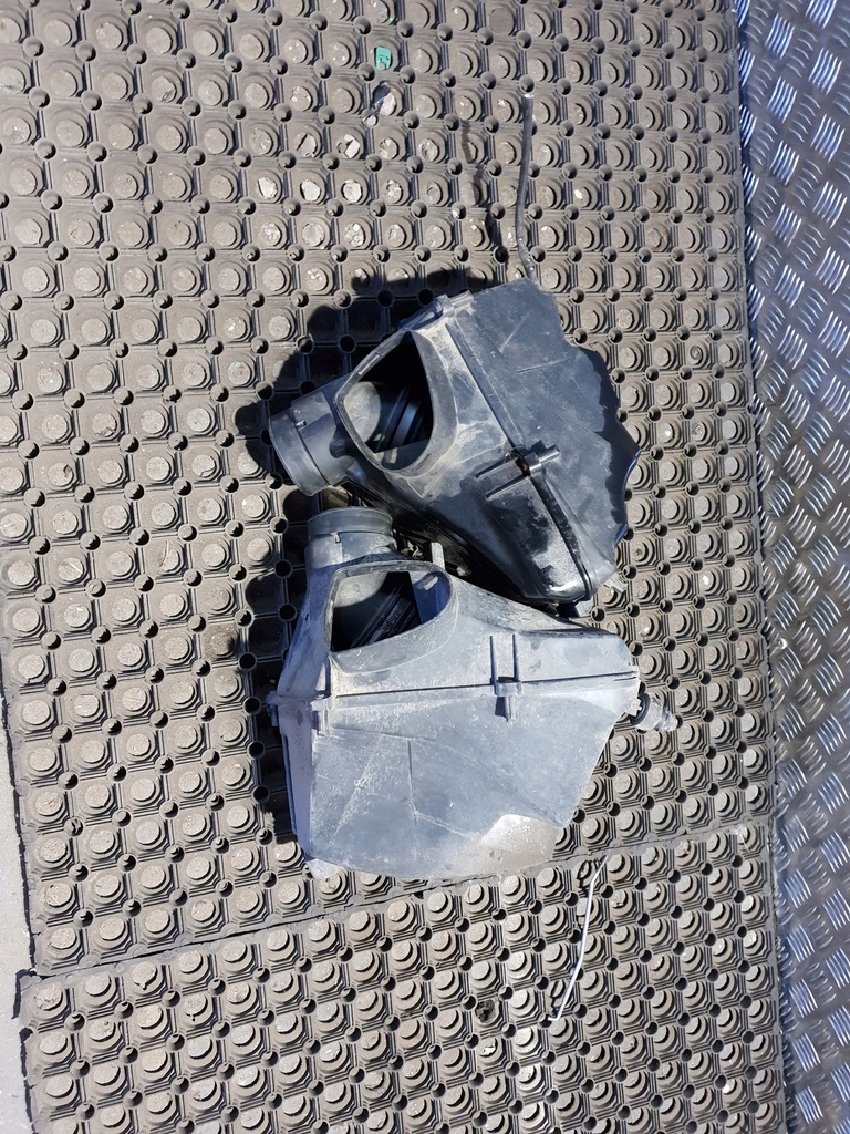 фото №1, Корпус фильтра воздуха s6 c6 4f