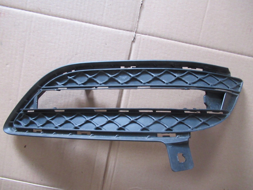 фото №1, Mercedes w246 решётка бампера a2468850722