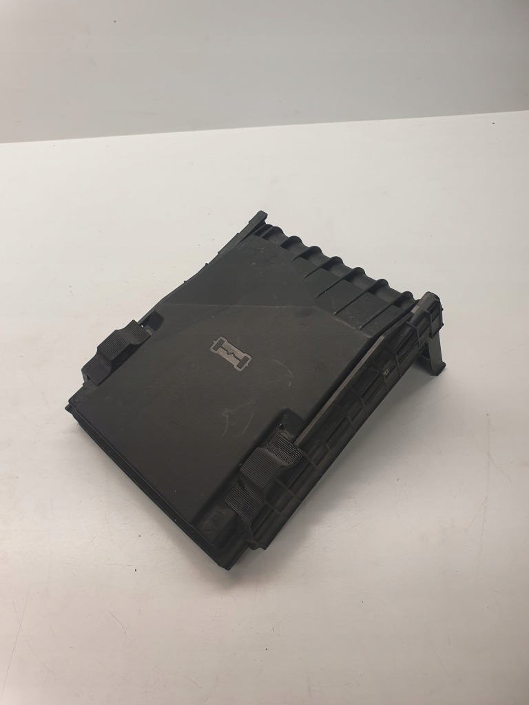 Купить Крышка защита предохранителей audi a3 vw 1k0937132f