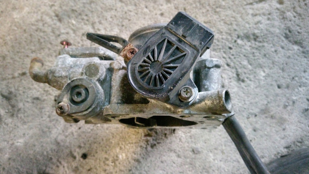 фото №4, Mitsubishi space star lift 1.3 b дроссельная заслонка