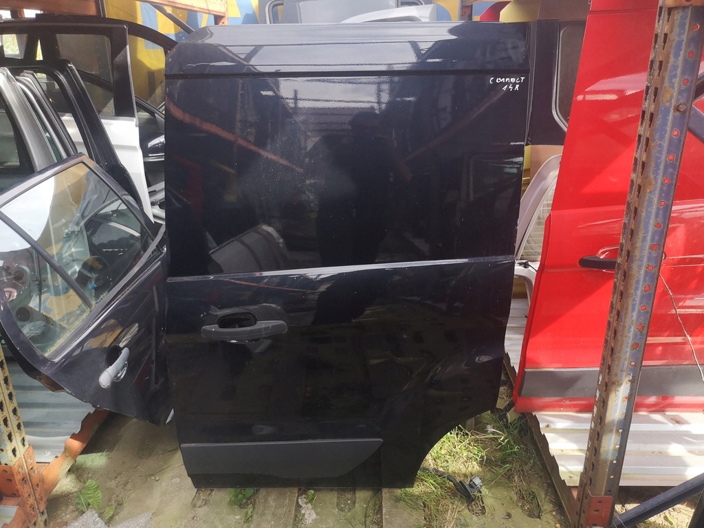 фото №1, Ford tourneo connect 14 r дверь левая задняя короткий