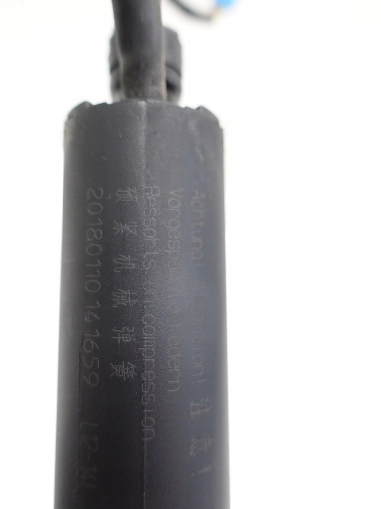 фото №10, Bmw x7 g07 привід амортизатор кришки задня p+l