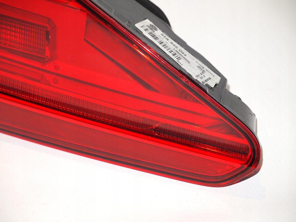 фото №14, 5ta945094d nowa лампа задняя правая крышка багажника vw touran ii