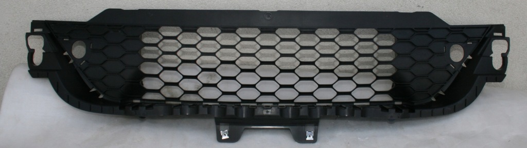 фото №1, Iveco daily vi решётка бампера средняя новый org