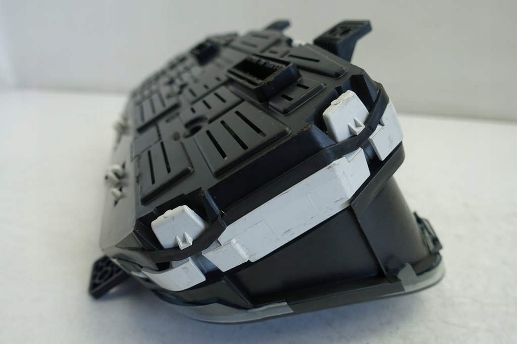 фото №7, Hyundai i10 ii 1.0 приборы счетчик jak nowe g3la