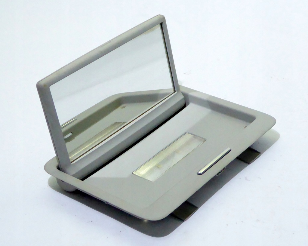 фото №1, 4h4858563 лампа зеркало панель audi a8 d4