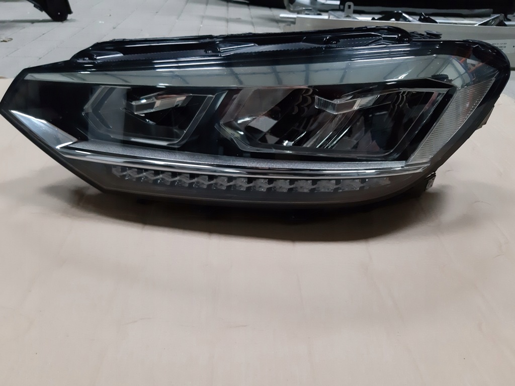 Купити Vw touran лампа ліва full led 5tb941035b