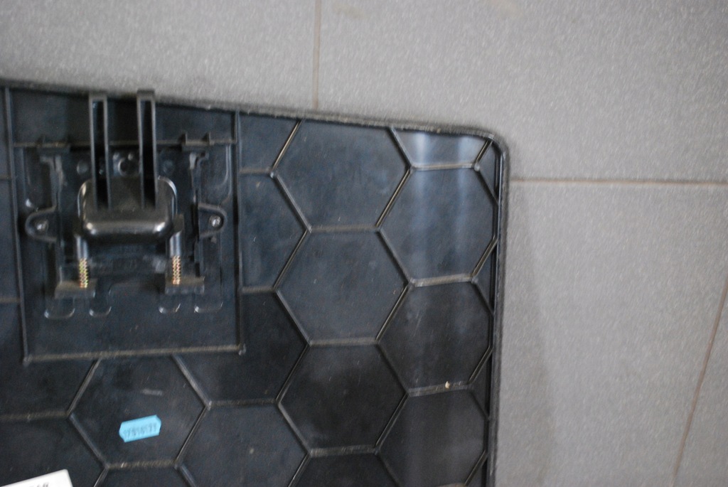 фото №9, Обшивка багажника защита audi a8 d2 4d0863475a