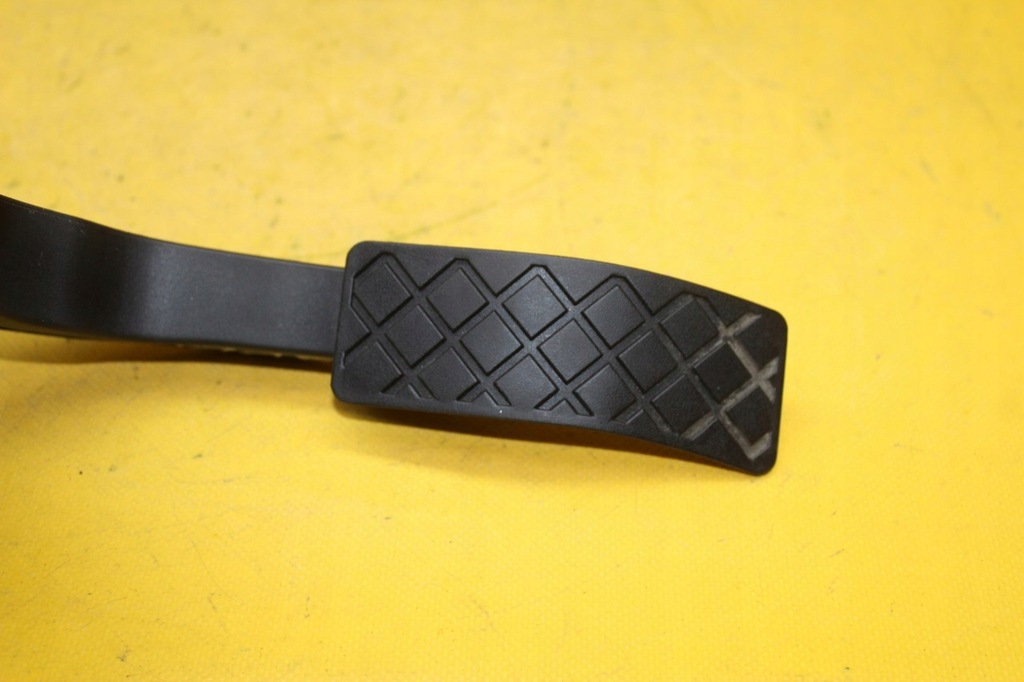 фото №6, Педаль потенциометр газа audi a6 c7 8k1723523a