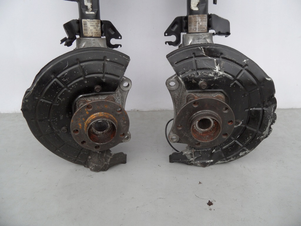 фото №1, Поворотный кулак правая левая перед alfa romeo giulietta