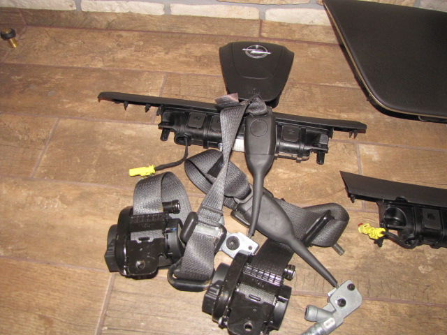 фото №4, Opel ampera 4 x подушка безопасности + 2 x pas с натяжитель