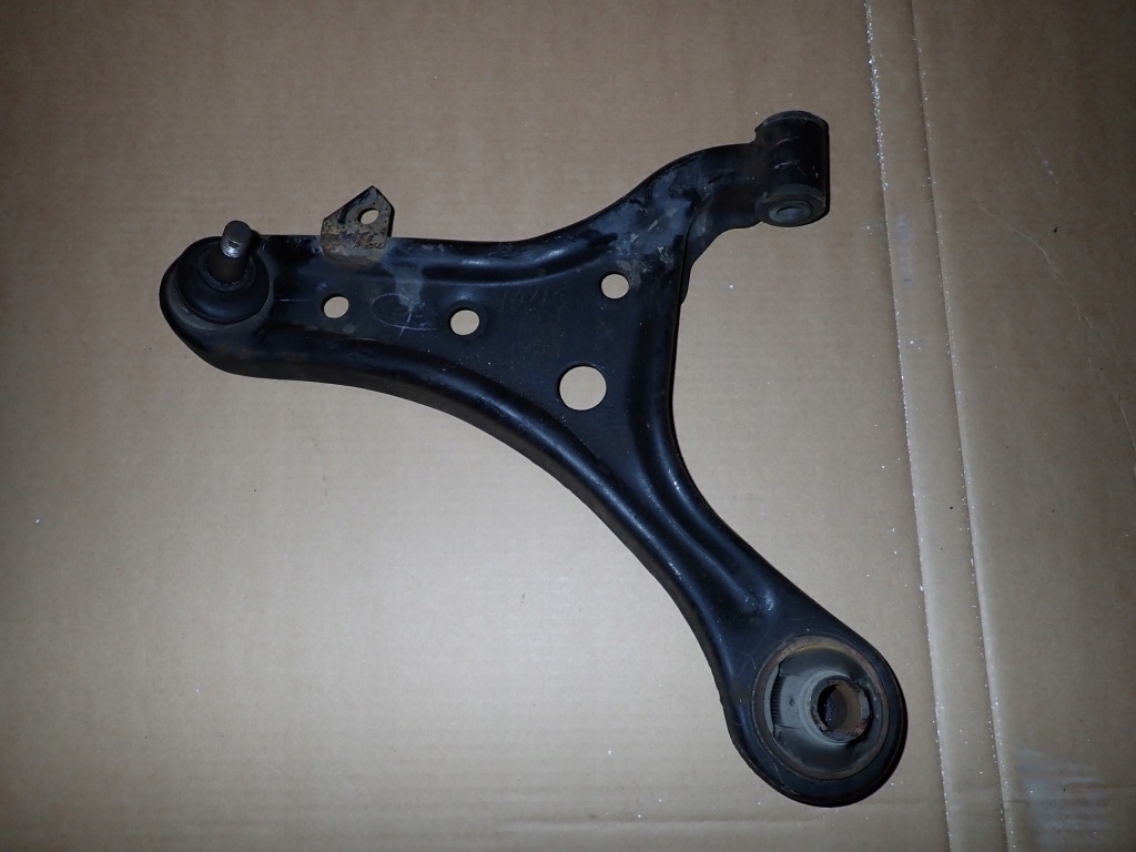 фото №1, Toyota iq 08- рычаг передний правый перед