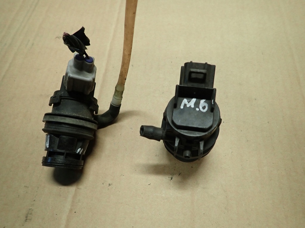 фото №1, Mazda 6 mazda6 02- помпа распылителя стекло