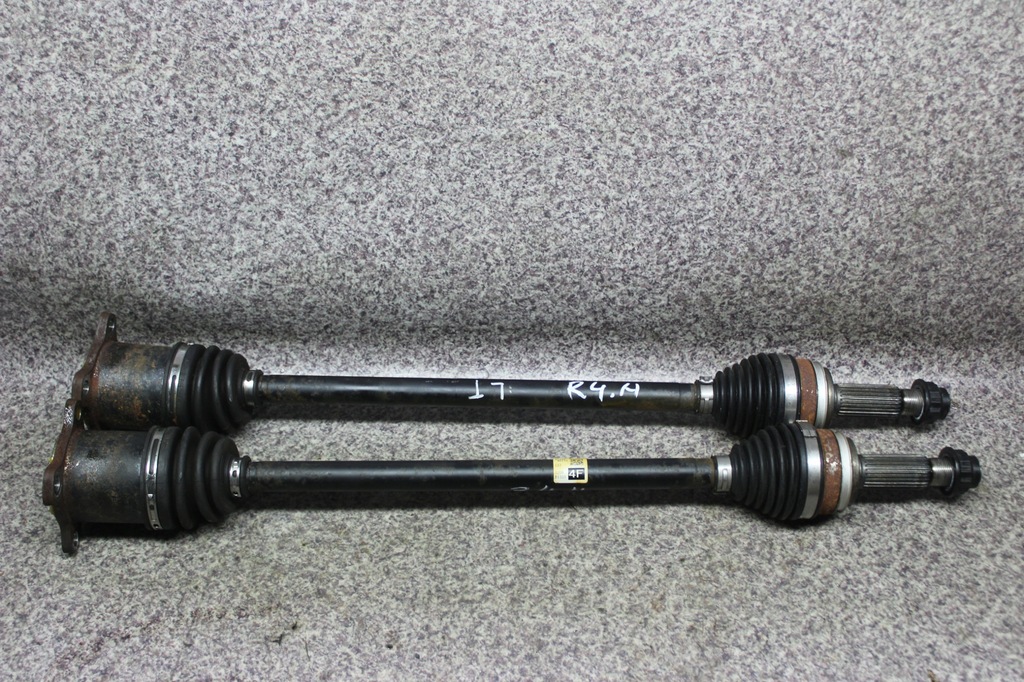 фото №1, Rav4 iv 2.5 hybrid 16-18r приводной вал левая правая задняя
