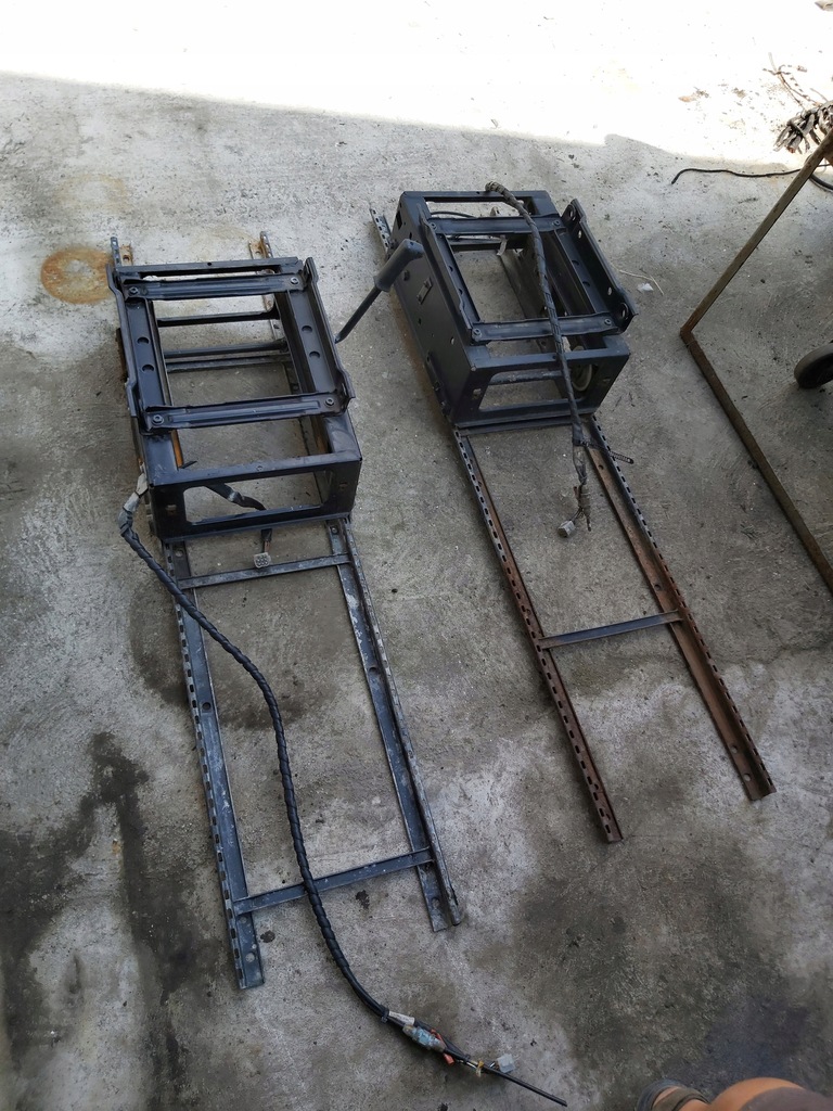 фото №1, Scania 4 направляющая сиденье рейки