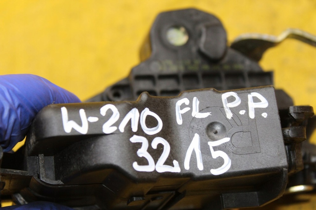 фото №7, Подголовник задняя задний mercedes w210