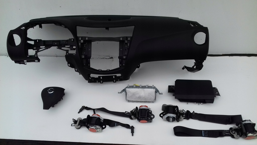 фото №1, Nissan navara 2016 панель приладів консоль подушка безпеки подушки безпеки