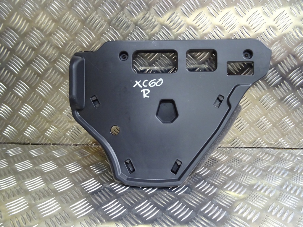 фото №1, Volvo xc60 ii защита заглушка pod консоль панель
