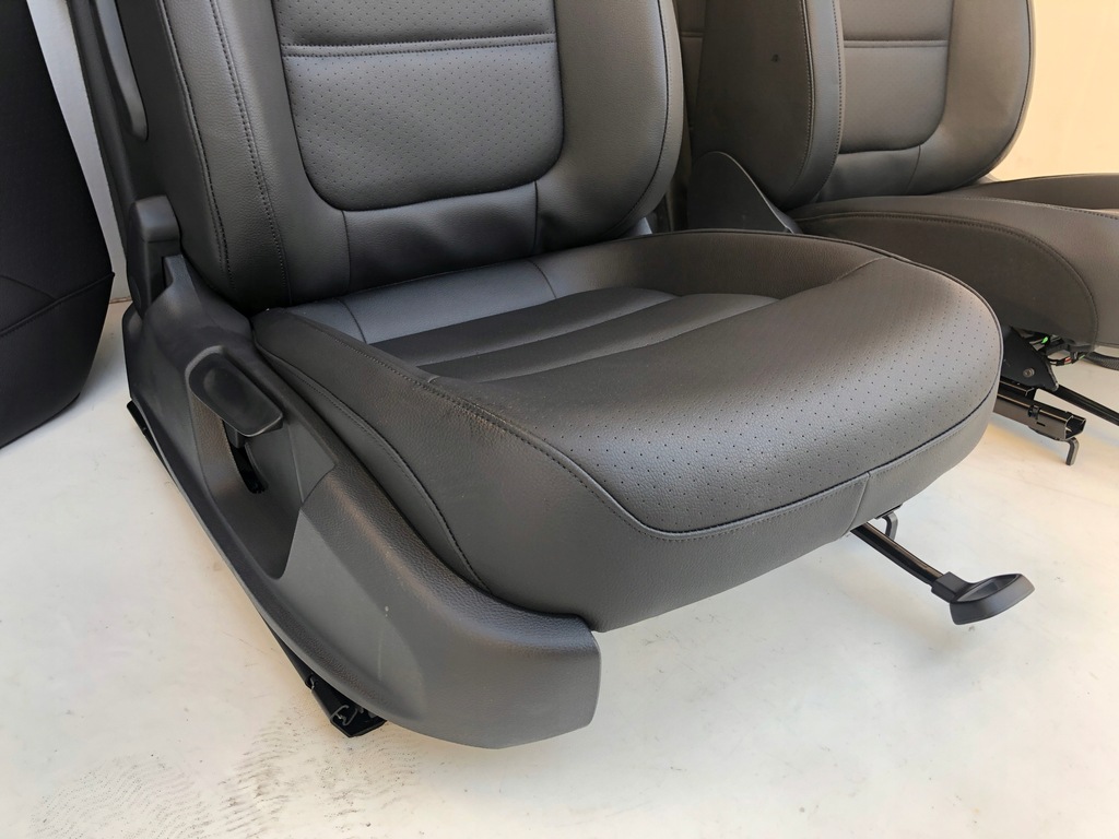 фото №9, Сидіння з підігрівом шкіра оббивка vw jetta 5c lift