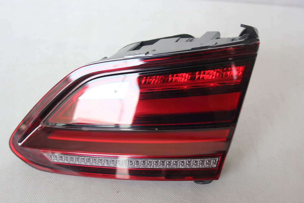 фото №1, Лампа led задняя w крышка правая vw arteon 3g8945308p