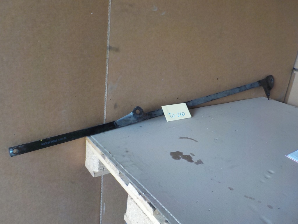 фото №1, Vw touareg iii опора кронштейн 4m4803228