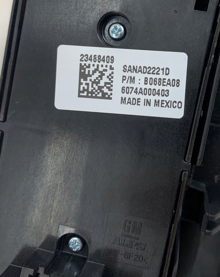 фото №3, Cadillac escalade 15- кнопка стекло правый перед