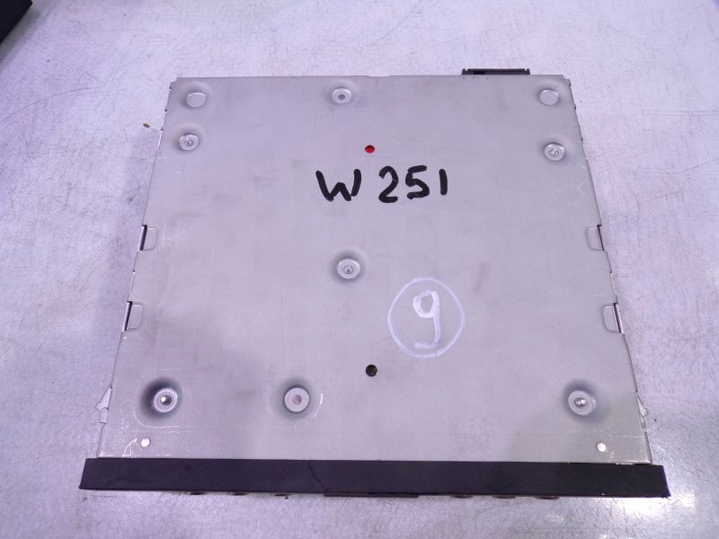 фото №2, Зчитувач програвач dvd a2518202026 mercedes w251
