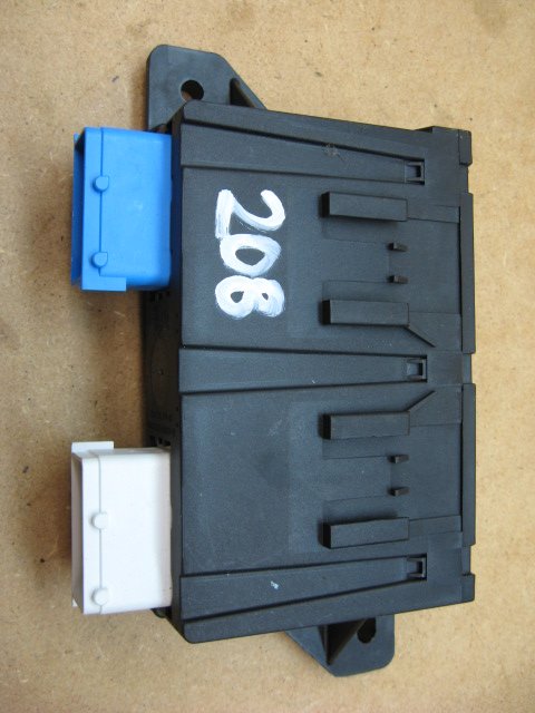 фото №1, Peugeot 208 модуль блок управления фаркоп