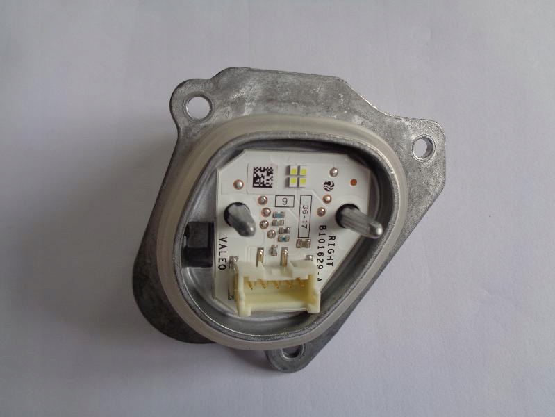 фото №1, Jez модуль led vw arteon правый 90118048