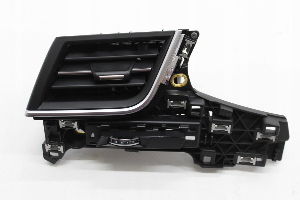 фото №1, Audi q7 4m решітка обдув підсвічена 4m1820901p