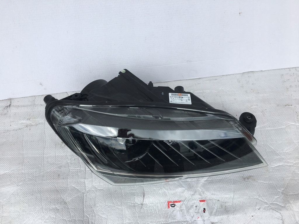 фото №16, Skoda оригинальный номер 3v1941015a лампа левая перед