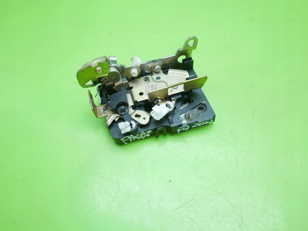 фото №6, Замок дверь перед правый dacia logan i sedan 04-06