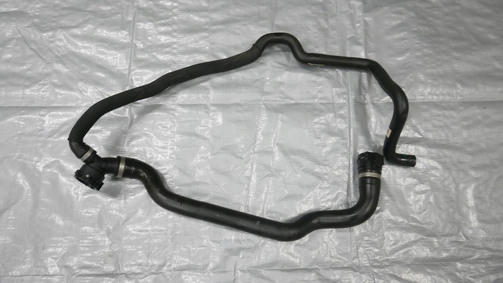 Bmw f48 x1 труба пабтрубок  шланг воды жидкость радиатора Оригинал