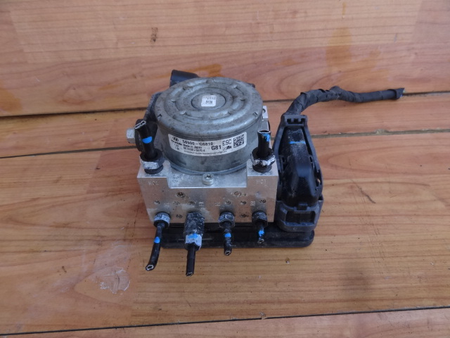 фото №1, Kia picanto iii 2017 1,2 насос abs 58900-g6810 org