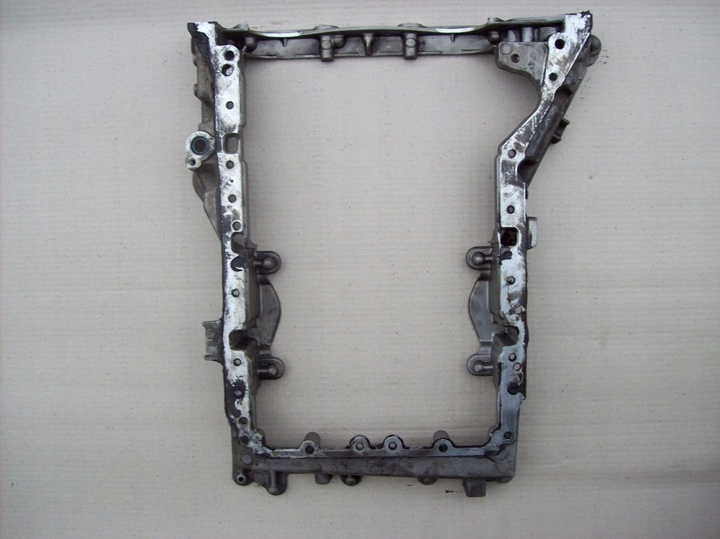 фото №1, Mercedes w204 w212 основание картера a6510140202