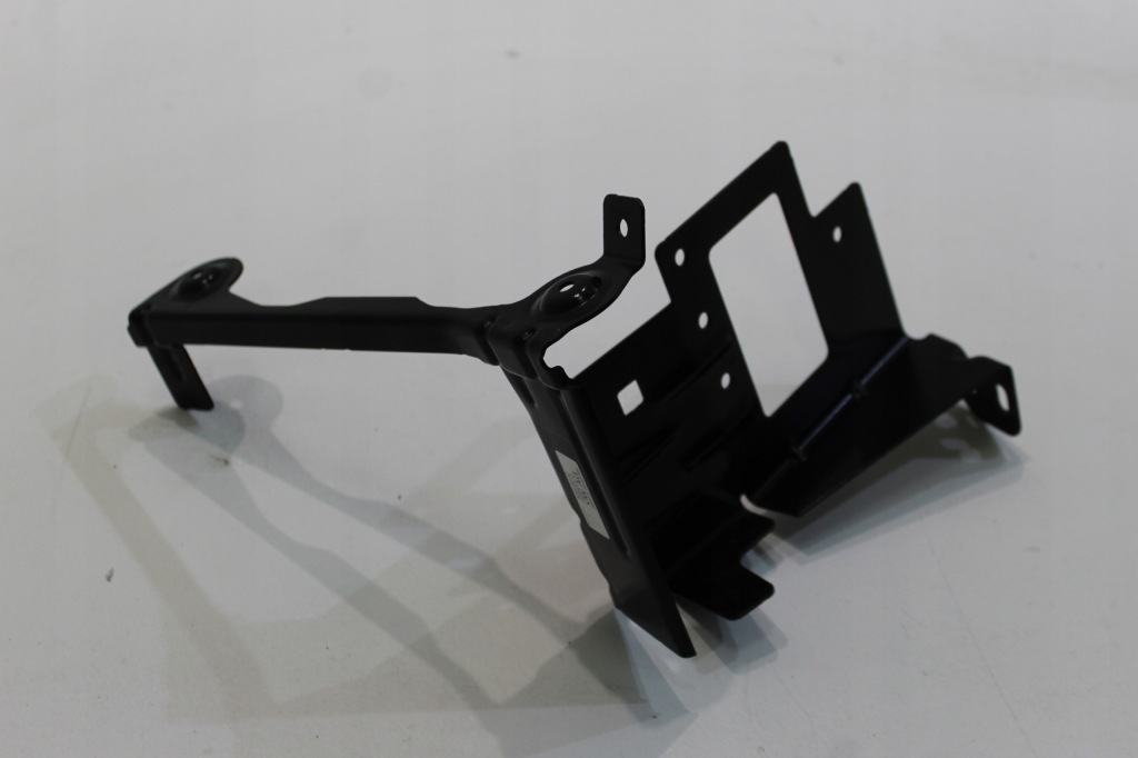 фото №1, Vw passat b8 кронштейн кронштейн webasto 5q0819263