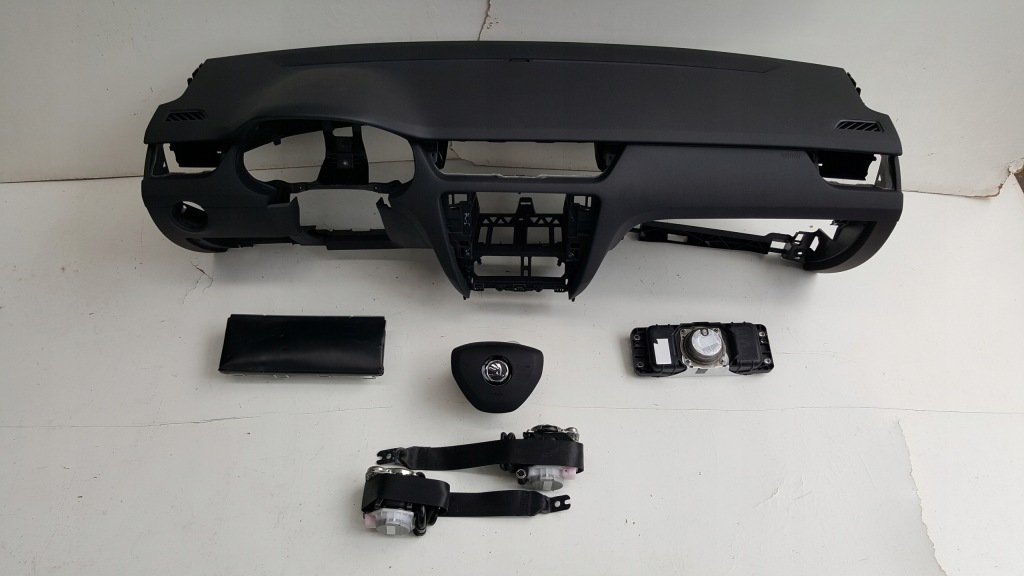 фото №1, Skoda octavia 3 iii lift приборная панель консоль подушка безопасности ремни