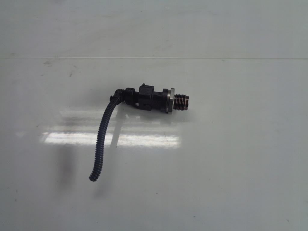 Купити Opel vectra c 1.9cdti датчик паливної  0281002706