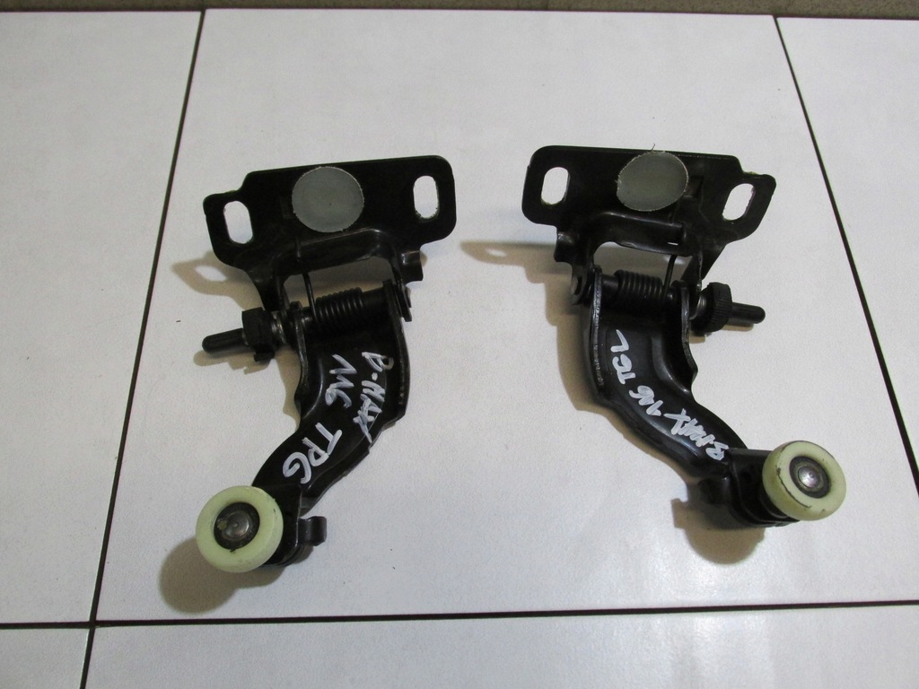 фото №1, Ролик петля кронштейн дверь задняя верхний b-max 2013 rok