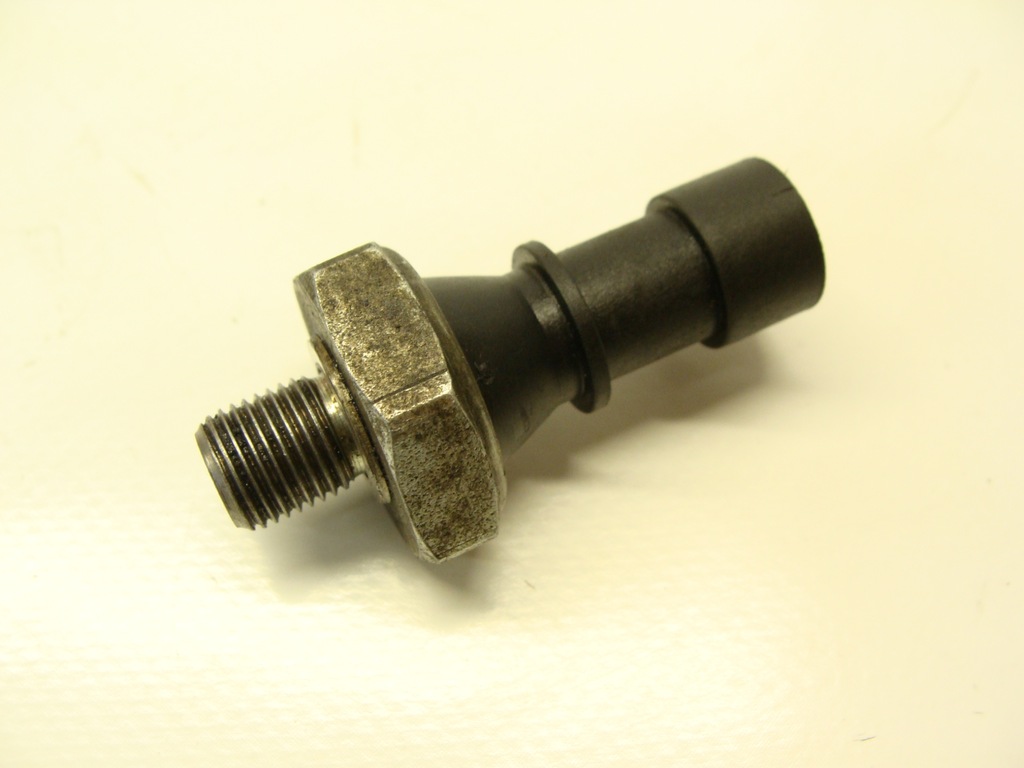 фото №1, Opel датчик давления масла 55354325