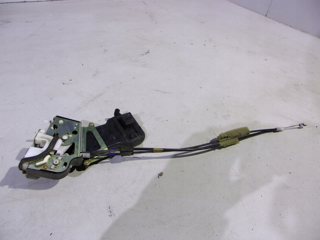 фото №3, Mazda 2 i замок правий задня