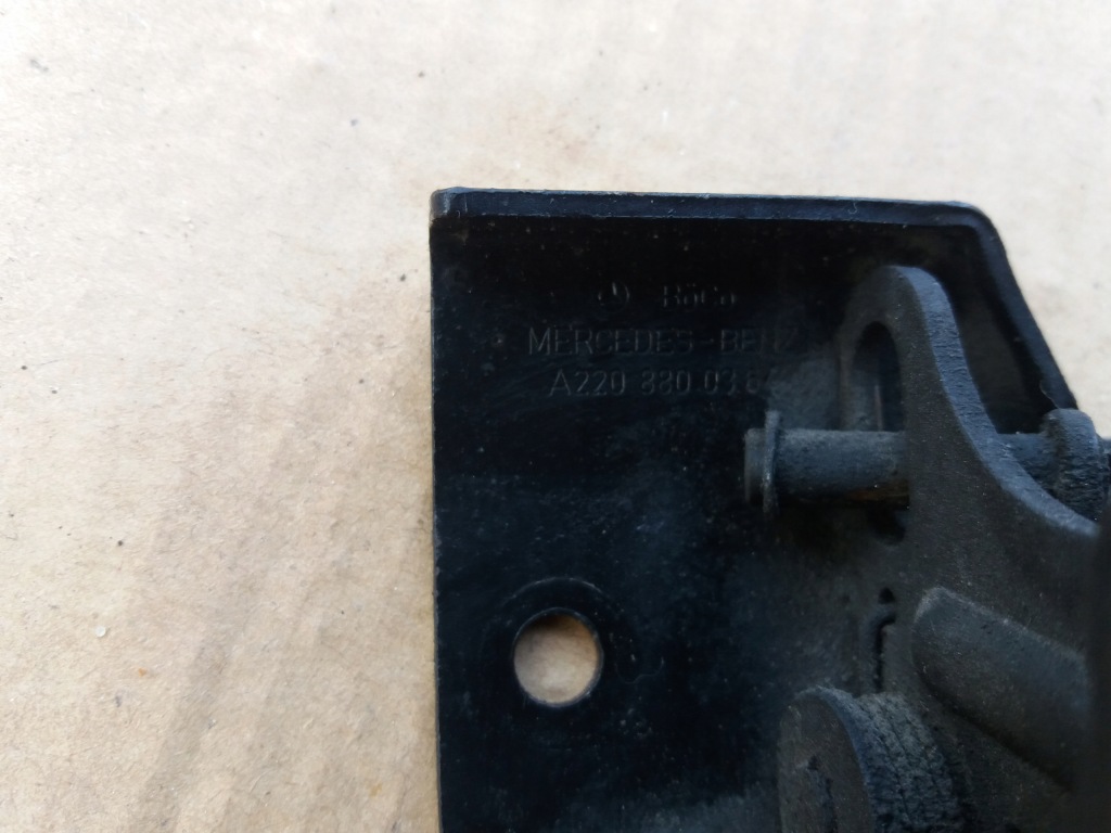 фото №4, Замок засувка капот mercedes w220 s-klasa