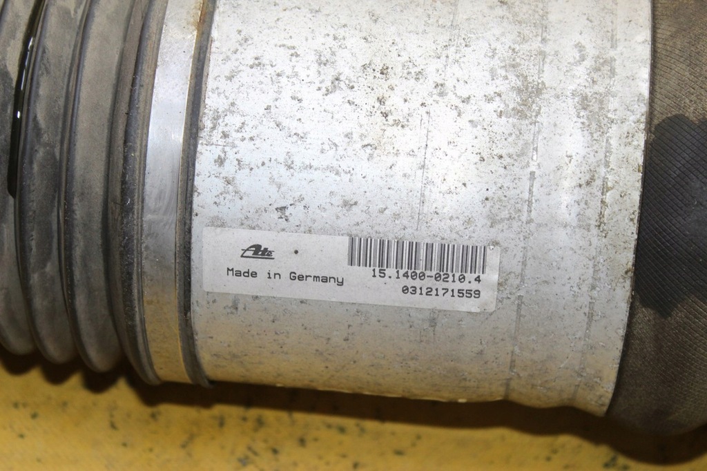 фото №11, Амортизатор правый задняя a8 d3 4.0tdi 4e0616002e
