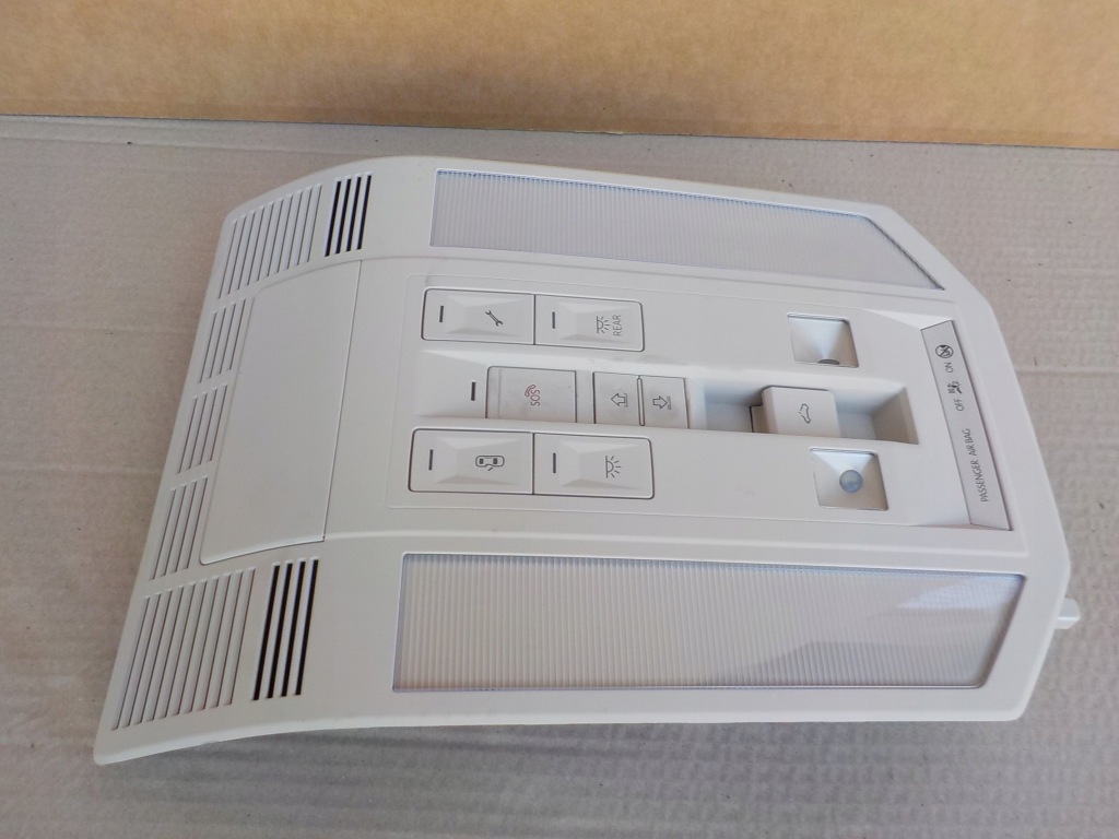 фото №1, Vw touareg iii лампа потолочный кабины