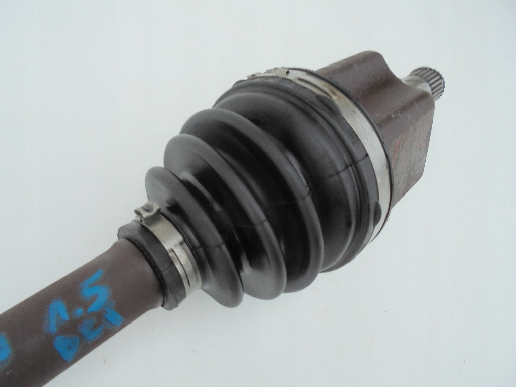 Juke рестайлинг  f15 приводной вал левая короткий 2019 год 1.5 dci 1.6 dci с Разборки